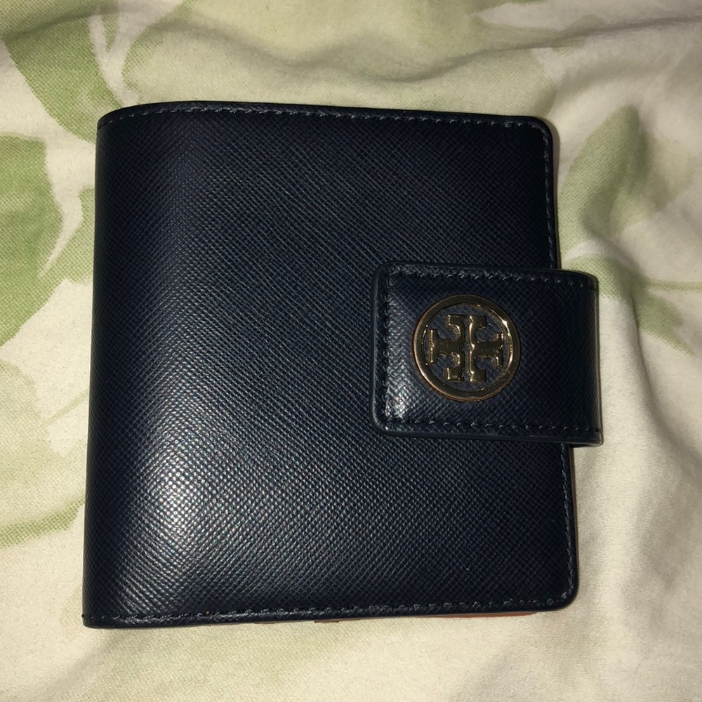 Tory burch wallet